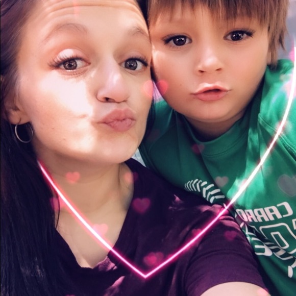 Meet your Posher, Jessica - Picture 4 of 5